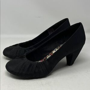 ROCKET DOG K9 OCTAVIA BLACK FABRIC PLEATED WRAP HEEL ROUND TOE SZ 8.5